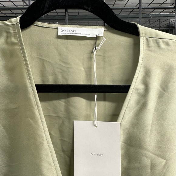 Oak + Fort silk wrap blouse in light green 🍐 - Picture 3 of 5